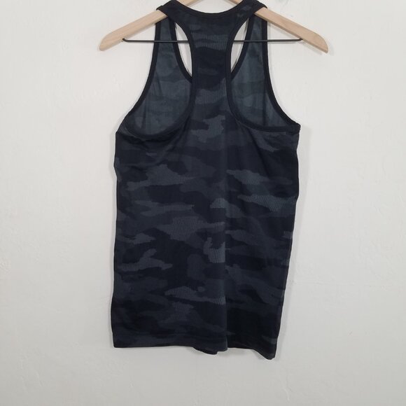 Athleta Camo Tank Top Size L - Picture 4 of 4